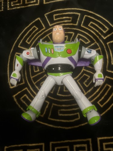 Official disney pixar buzz - official,