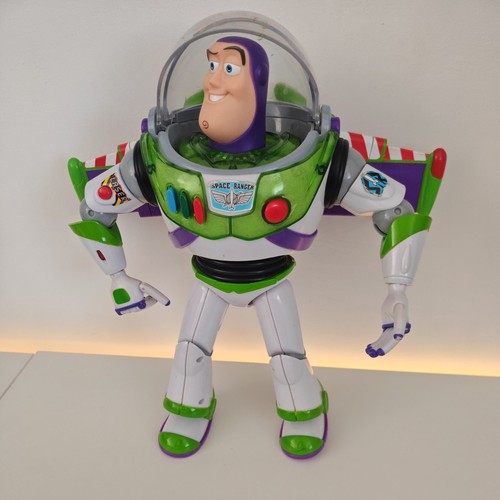 Buzz lightyear disney store - disney,