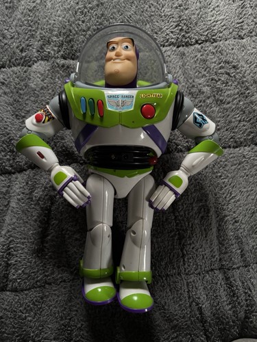 Talking buzz lightyear action - buzz,