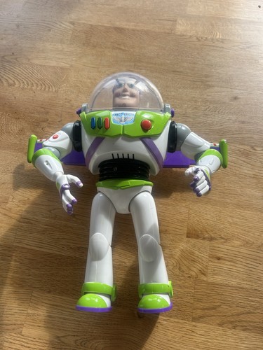 Buzz lightyear toy story - buzz,