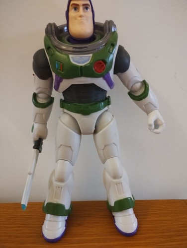 Disney pixar buzz lightyear - buzz,