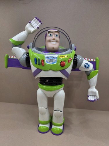 Buzz lightyear toy - buzz, with