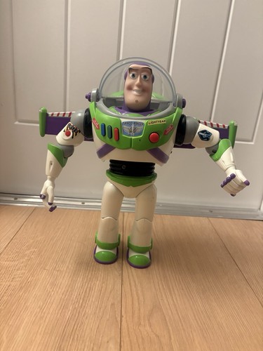 Disney store official buzz - store,