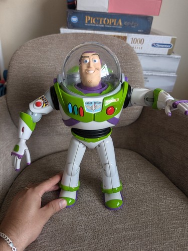 Disney store toy story buzz - disney,